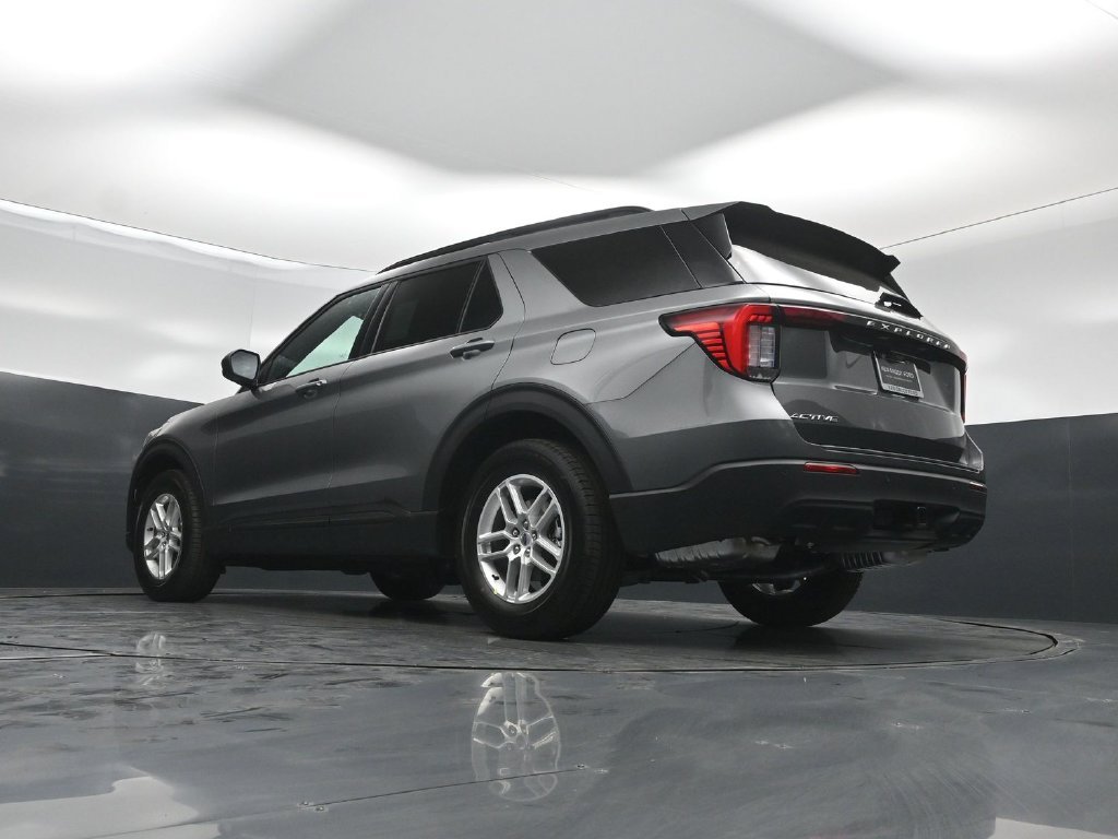 New 2027 Carbonized Gray Metallic Ford Active image 48