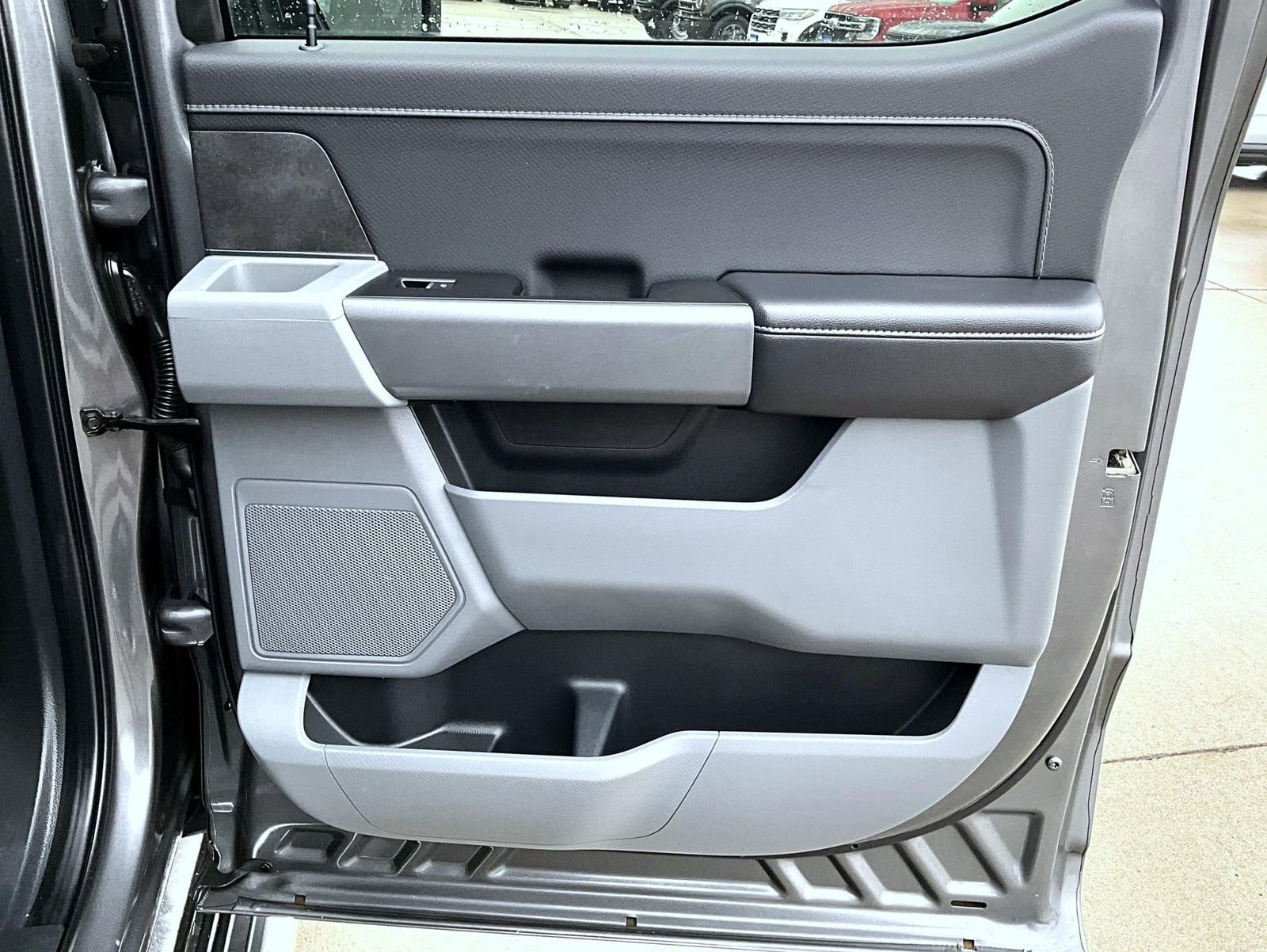 Used 2025 Gray Ford XLT image 18