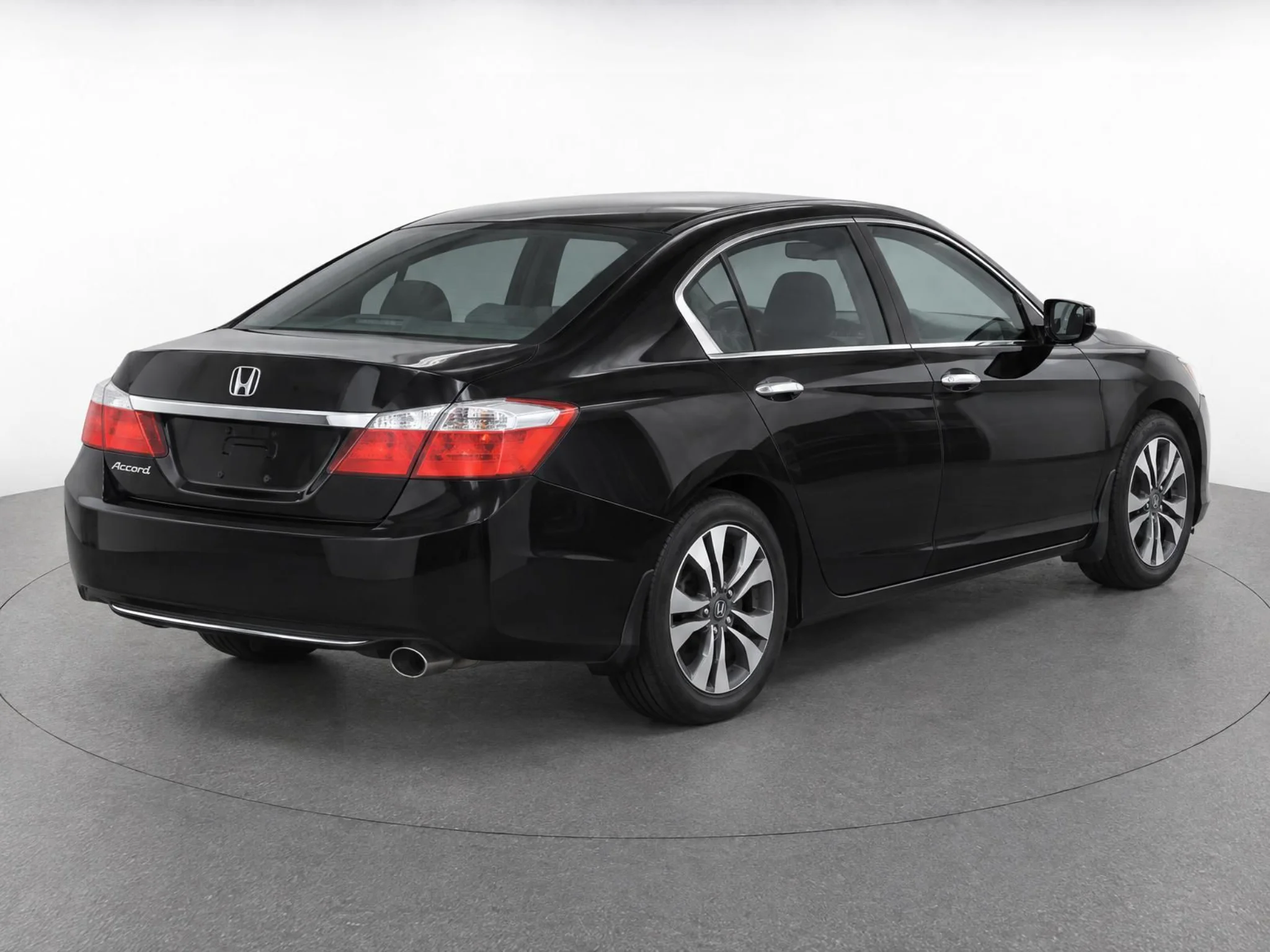 Used 2015 Crystal Black Pearl Honda LX image 31