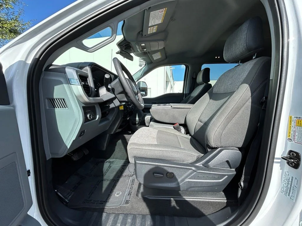Used 2026 Oxford White Ford XLT image 11