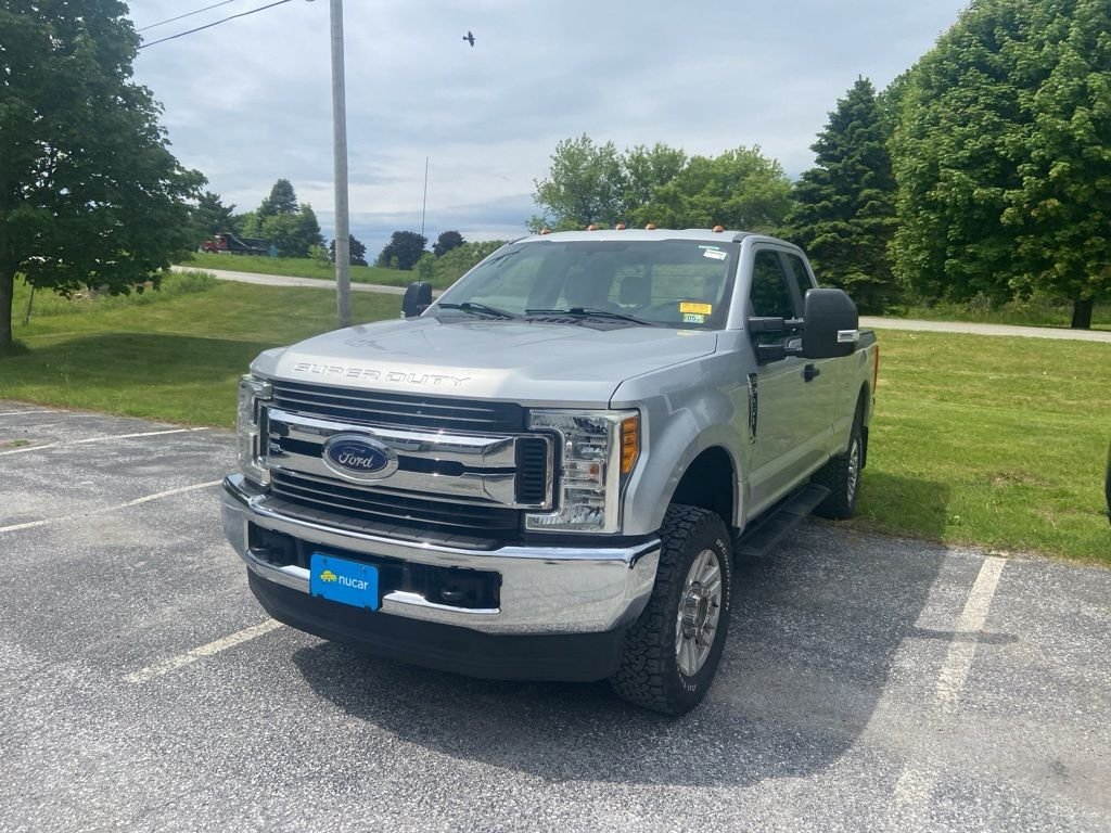 Used 2017 Ingot Silver Ford XL image 3