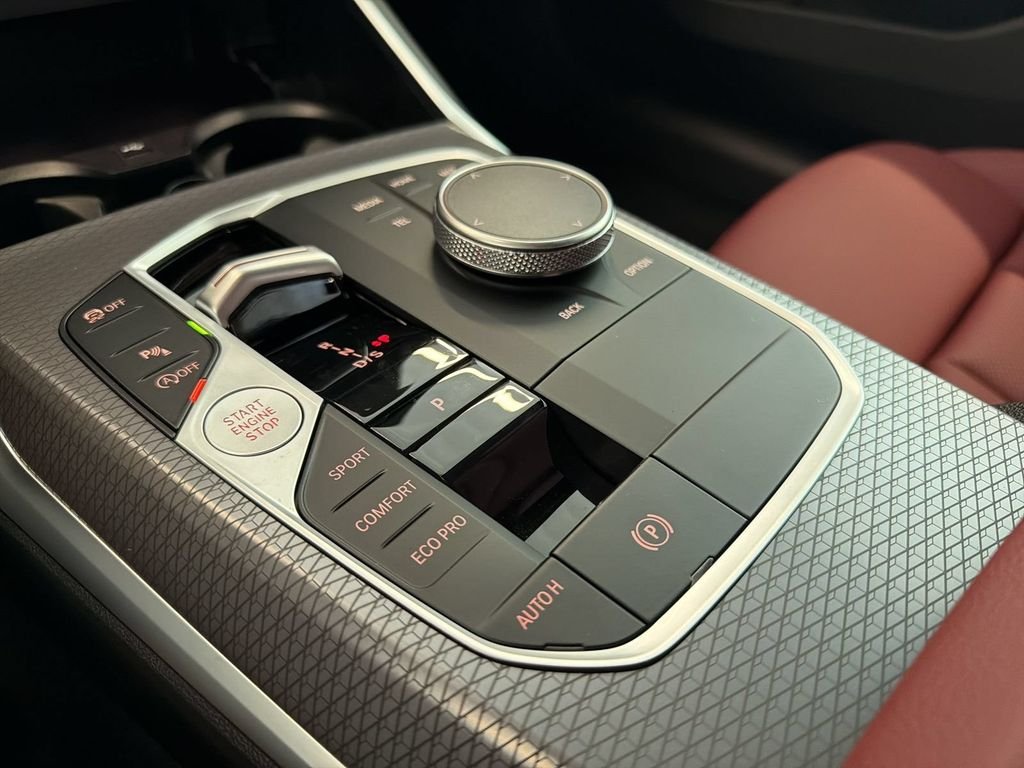 New 2026 Mineral White Metallic BMW 330i xDrive image 18