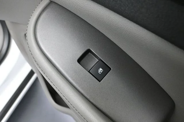 Used 2013 White Chevrolet LS image 35