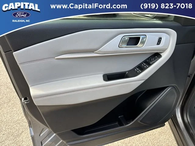 Used 2025 Gray Ford Active image 20