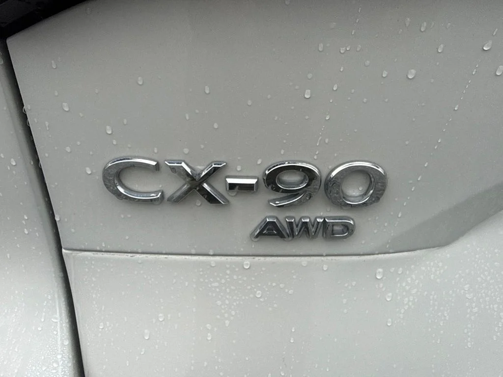 Used 2024 White Mazda Preferred image 22