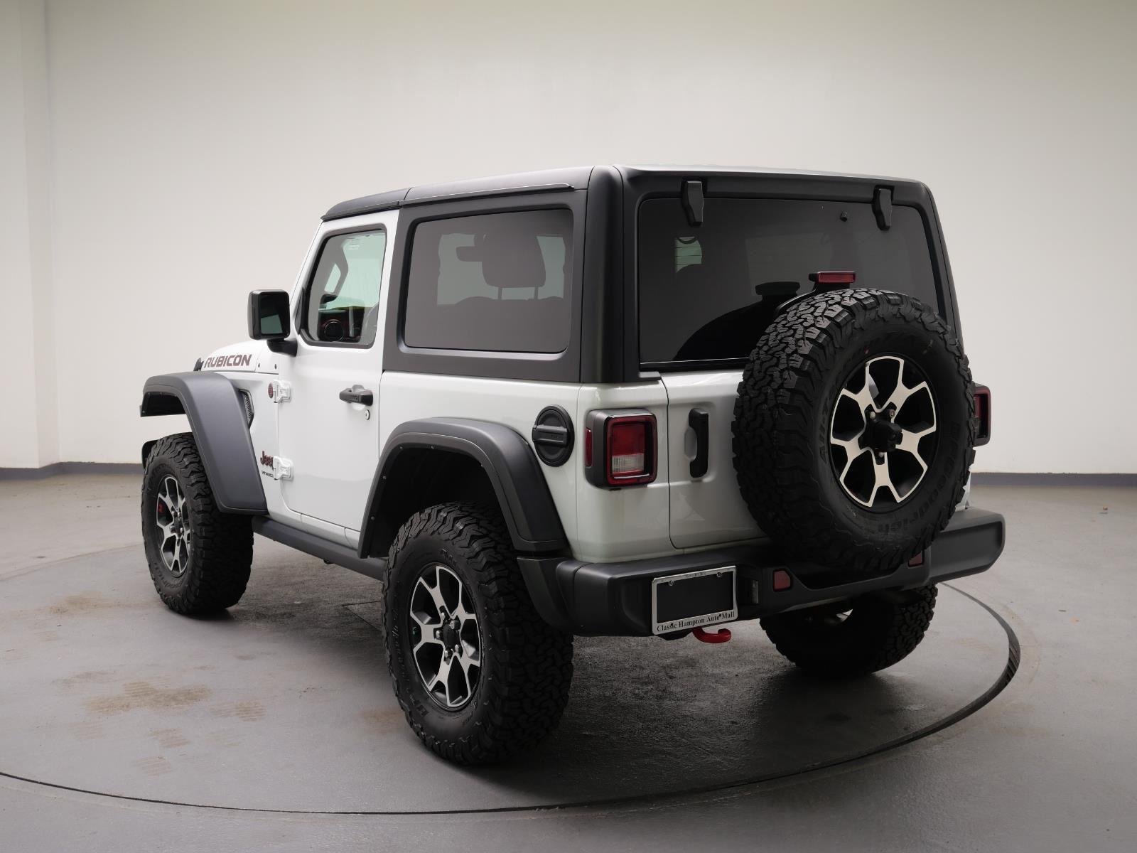 Used 2022 Bright White Clearcoat Jeep Rubicon image 5
