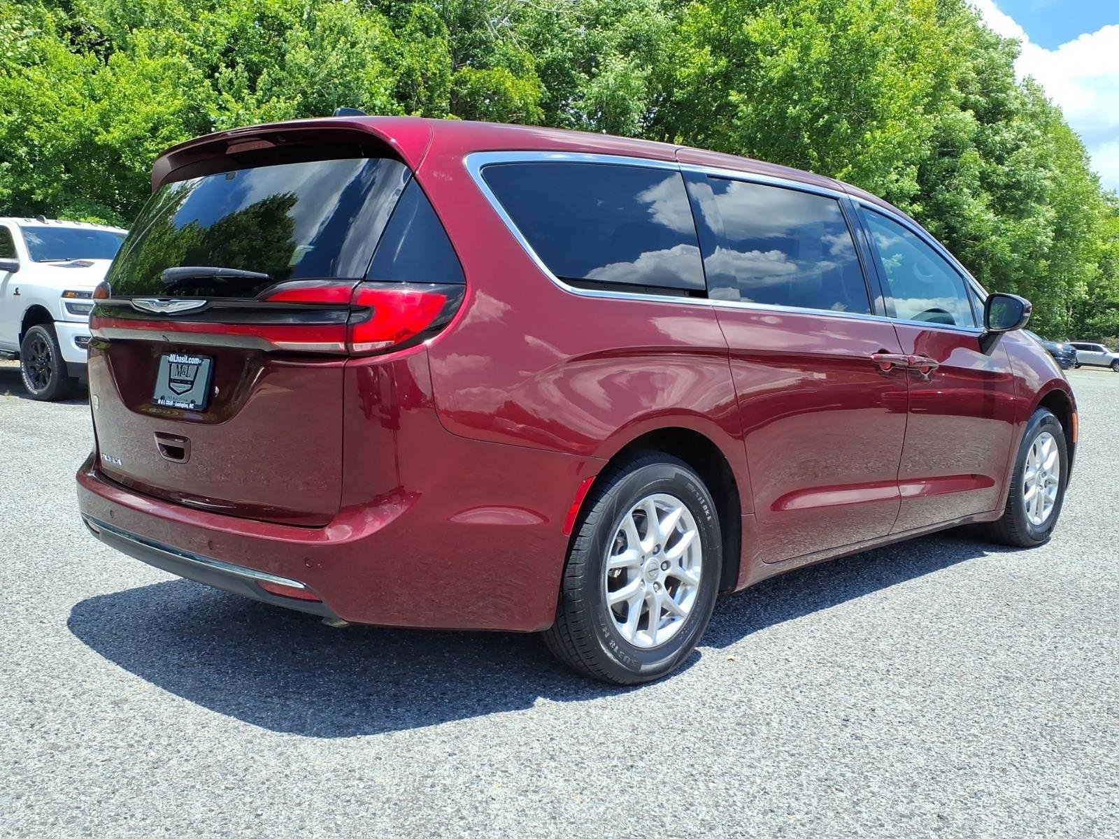 Certified Used 2023 Velvet Chrysler Touring L image 24