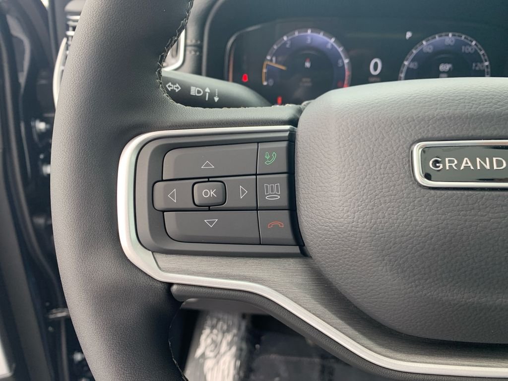 New 2026 Fathom Blue Pearl-Coat Exterior Paint (Late Availability) Jeep  image 17