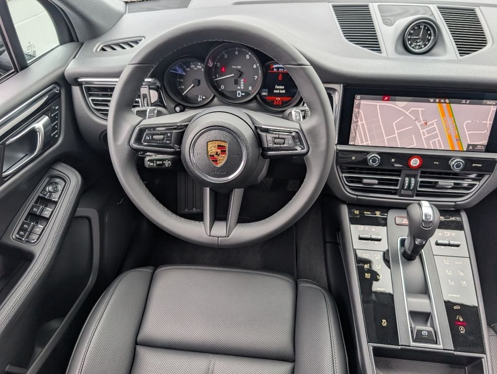 2026 Porsche Macan T - Photo 19