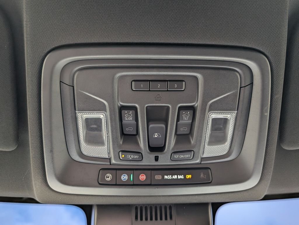 Used 2025 White Chevrolet ZR2 image 14