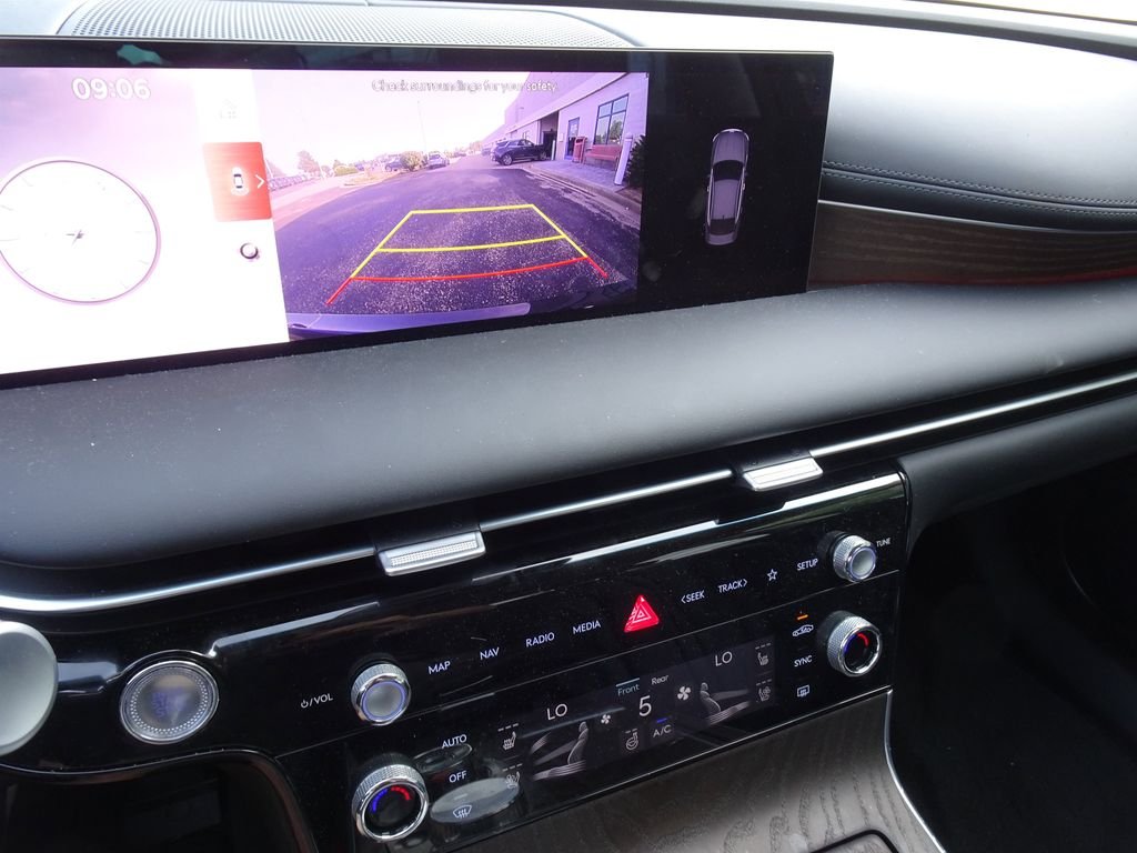 Certified Used 2025 Black Genesis 2.5T Advanced image 8