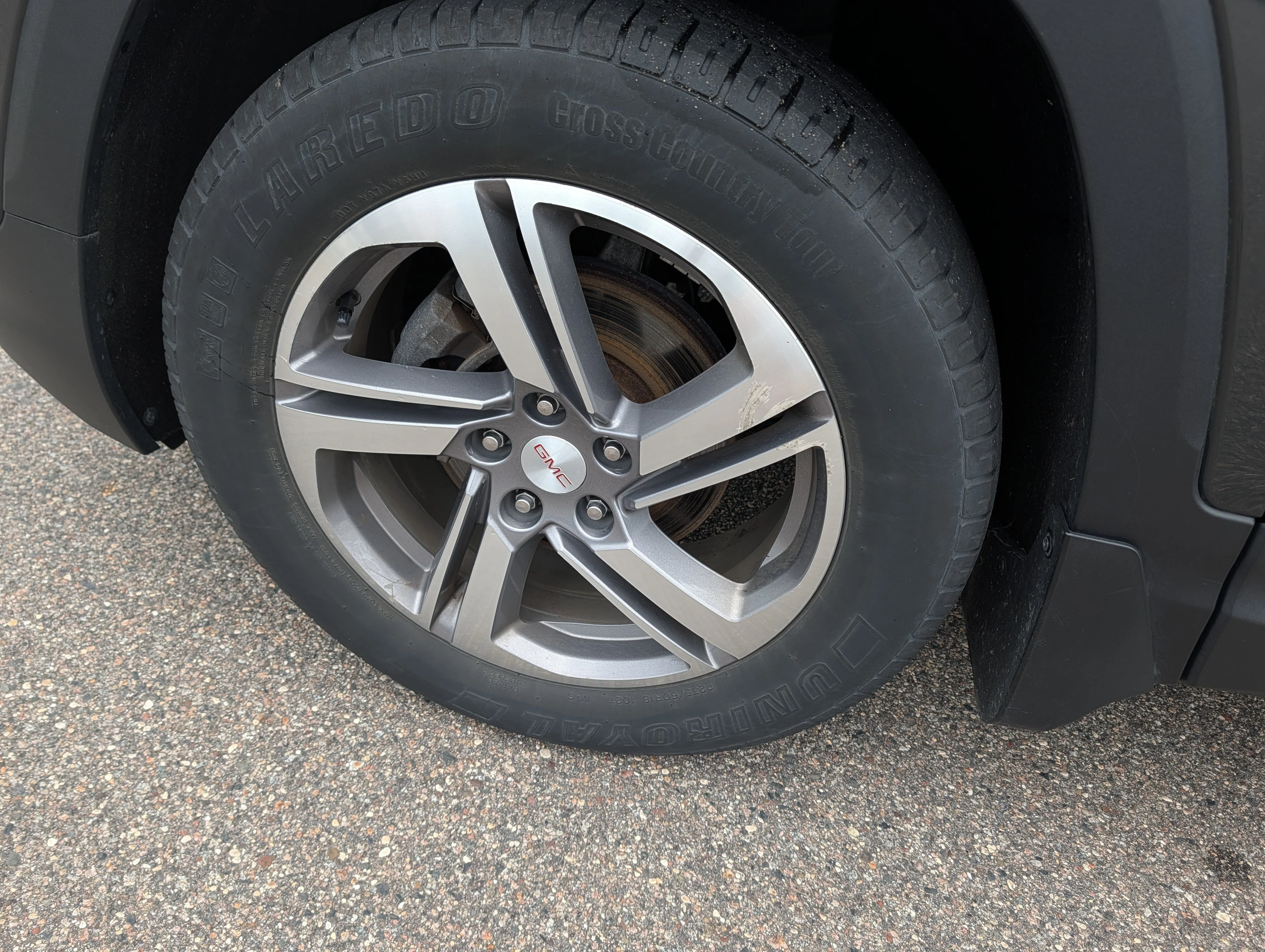 Used 2018 Graphite Gray Metallic GMC SLT image 15