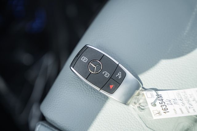 New 2026 Polar White Mercedes-Benz GLB 250 image 49
