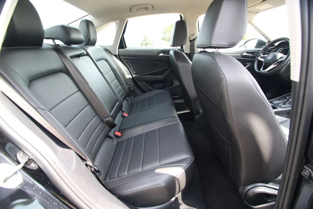 Used 2024  Volkswagen 1.5T SE image 9