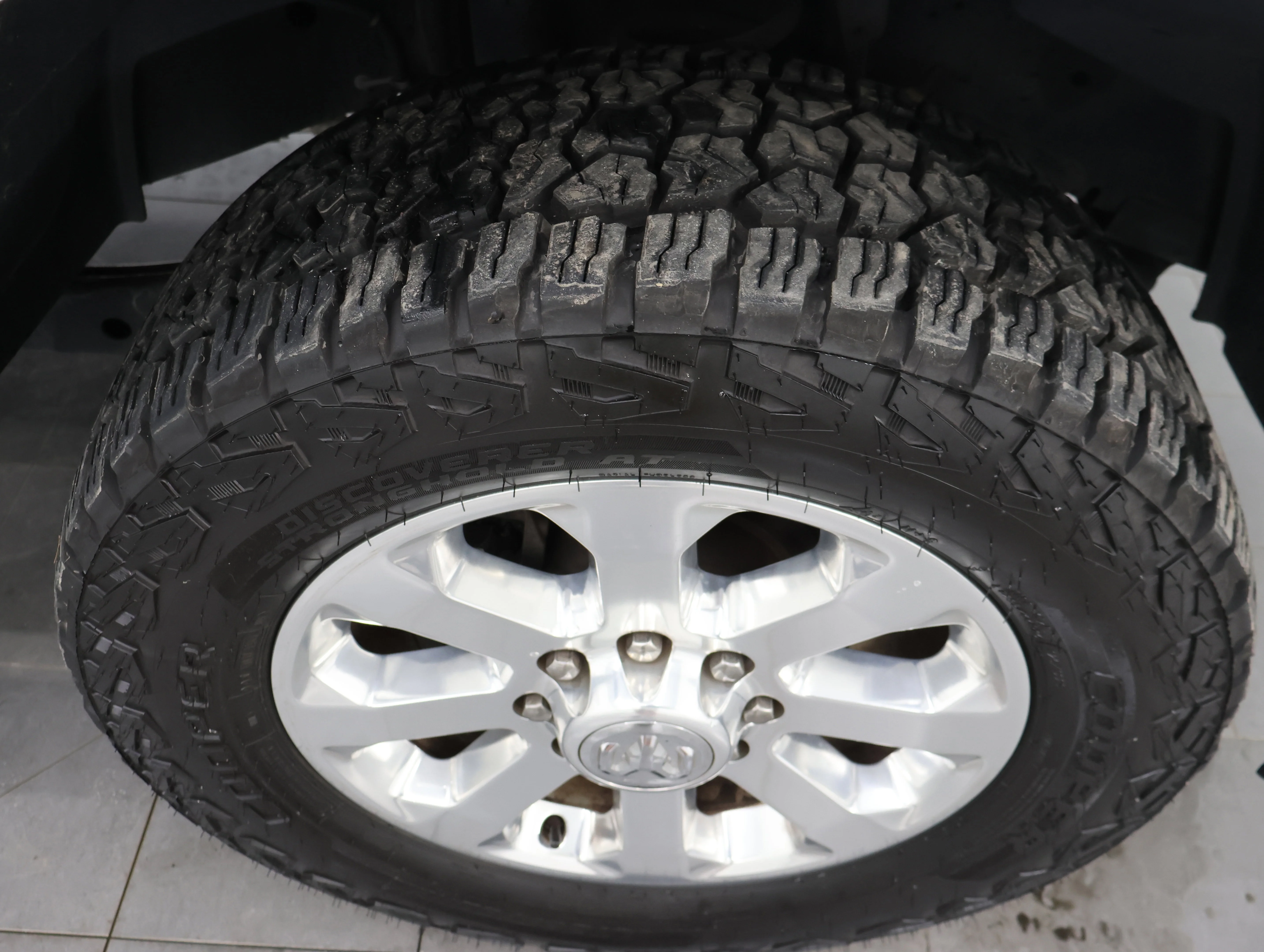 Used 2020 Bright White Clearcoat Ram Laramie image 3