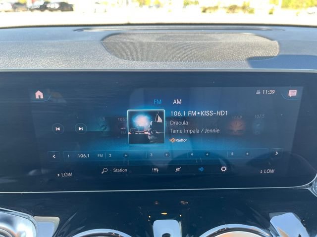 Used 2020  Mercedes-Benz GLB 250 image 8