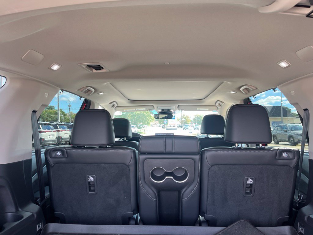 Used 2025 Red Honda Touring image 9