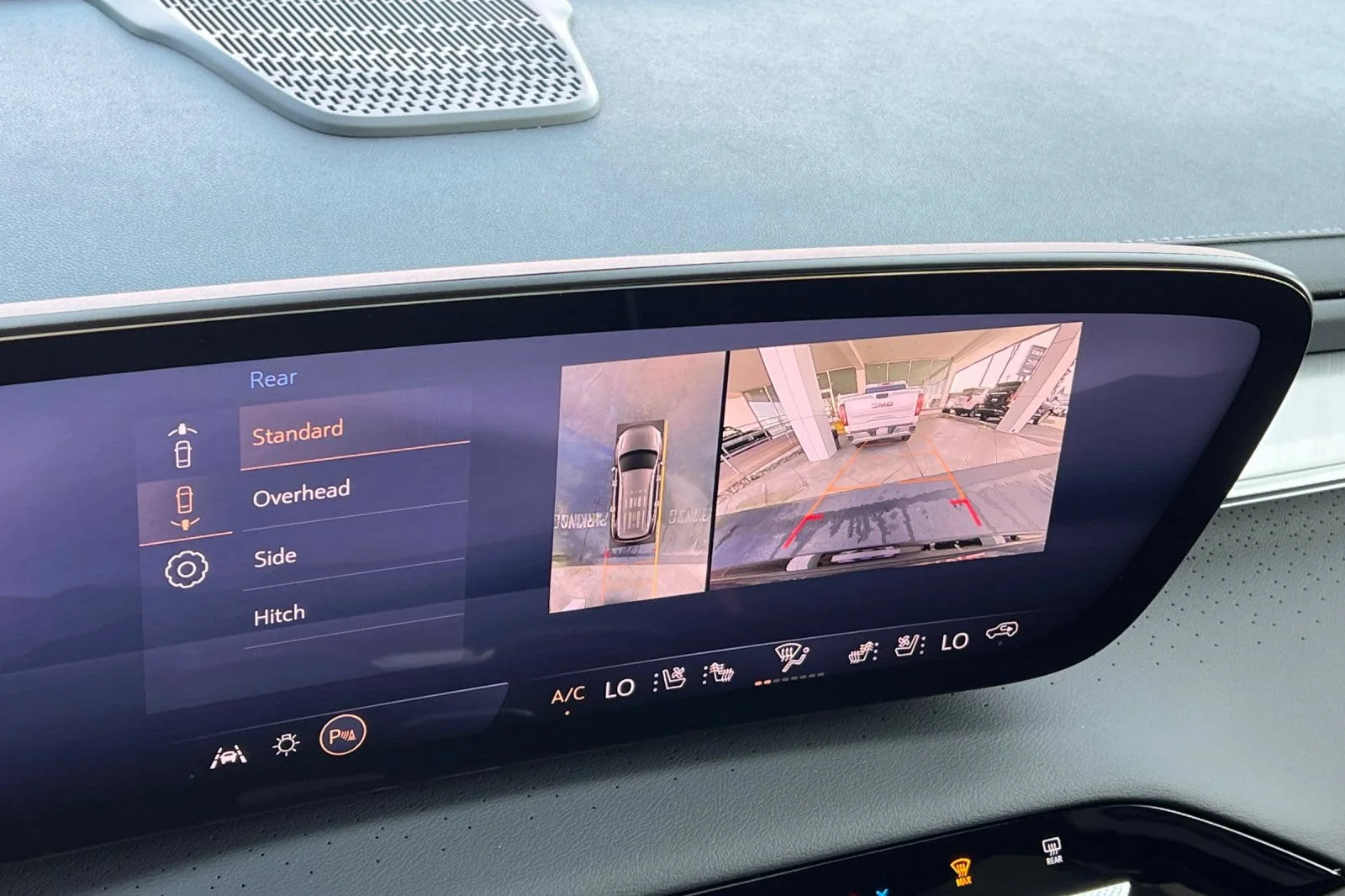 2026 Buick Enclave Avenir - Photo 19