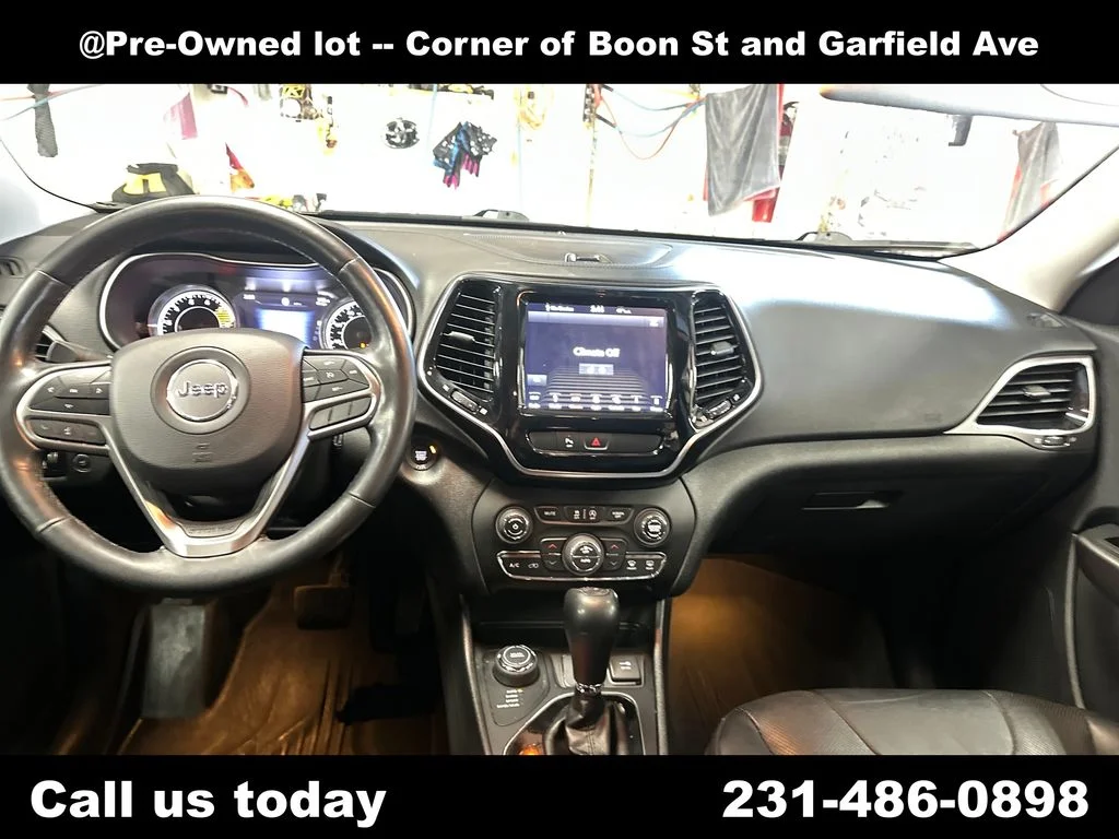Used 2019 Green Jeep Limited image 18