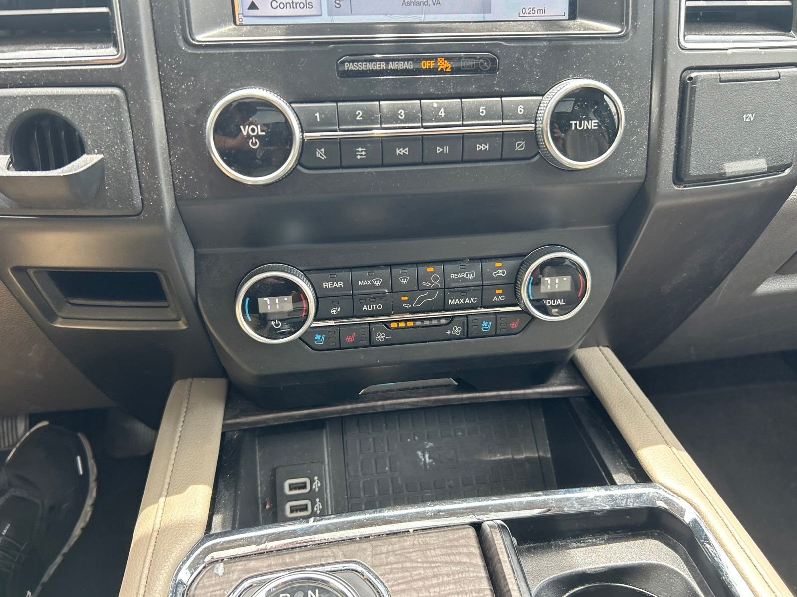Used 2019 Gray Ford Limited image 21
