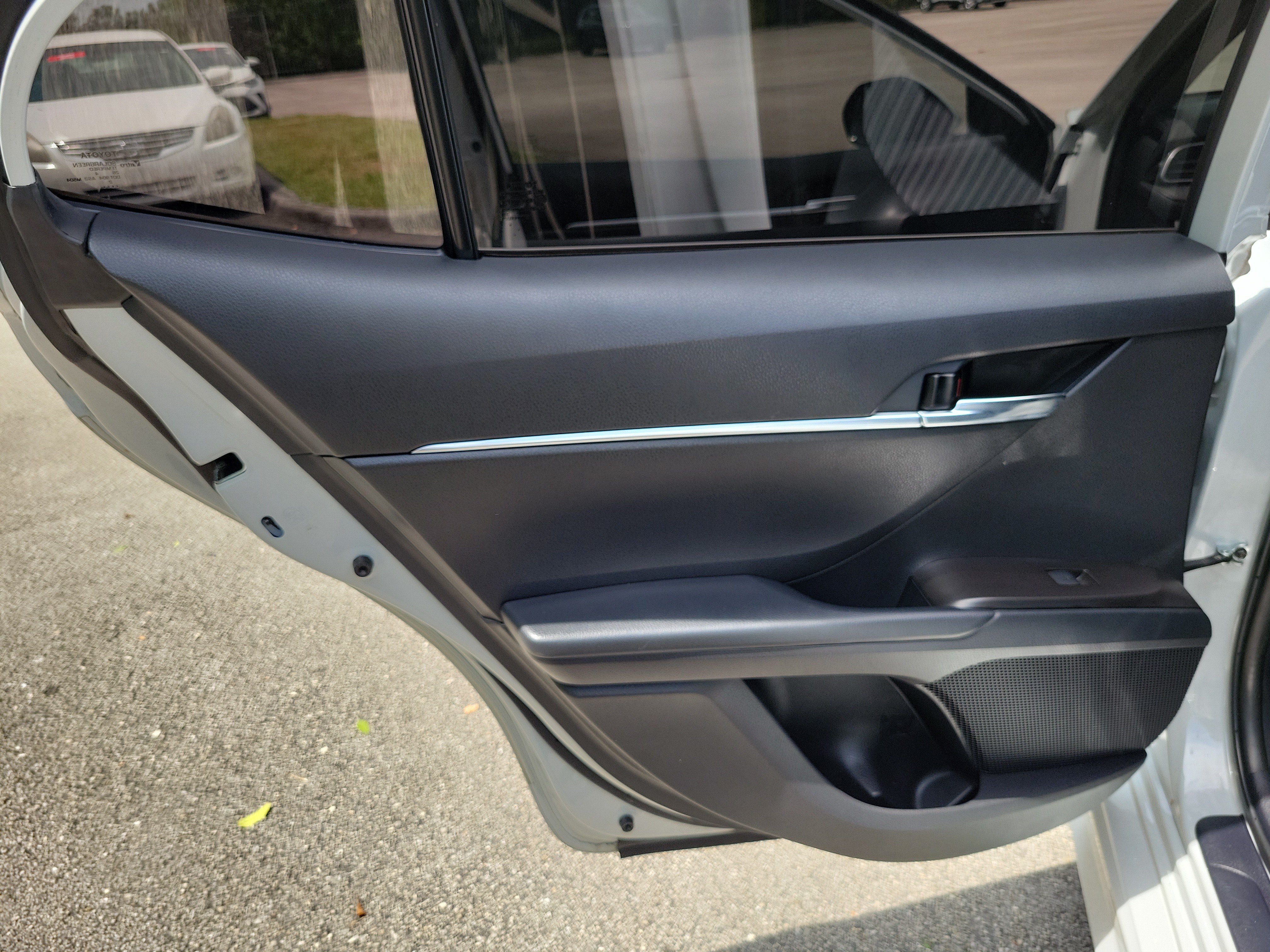 Used 2024 Ice Toyota SE image 11