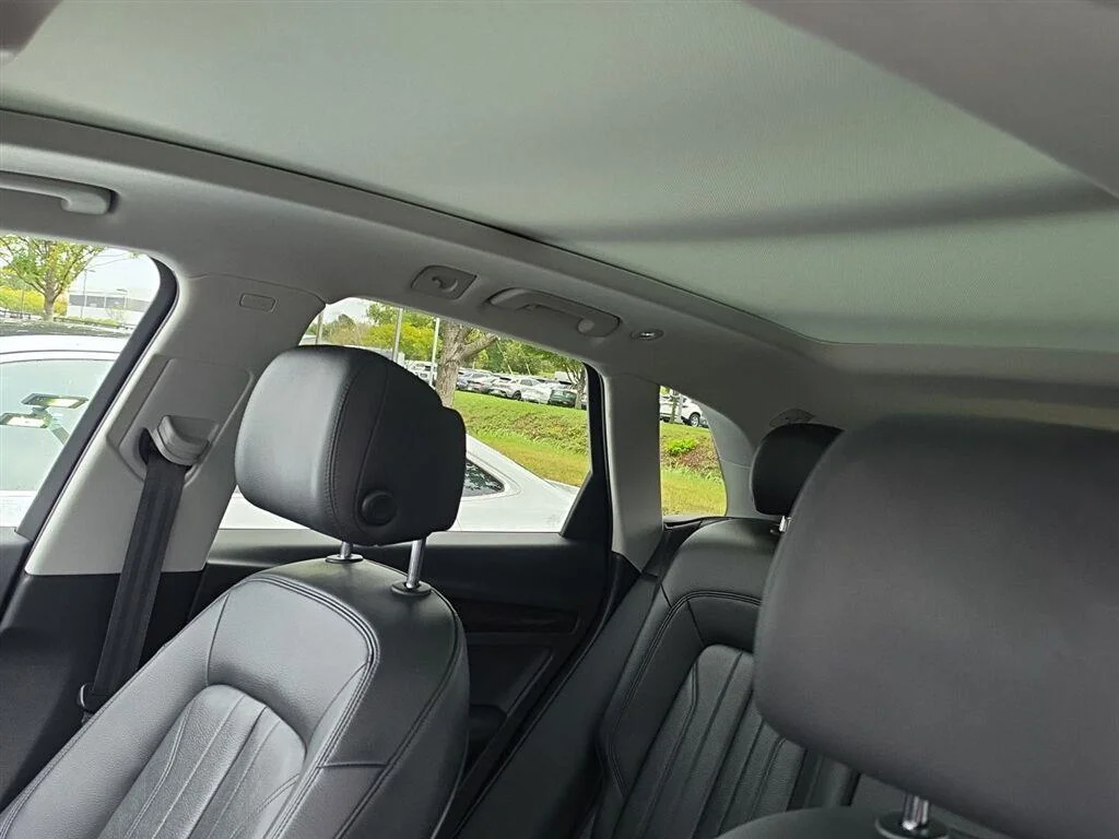 Used 2020 Ibis White Audi Premium Plus image 10