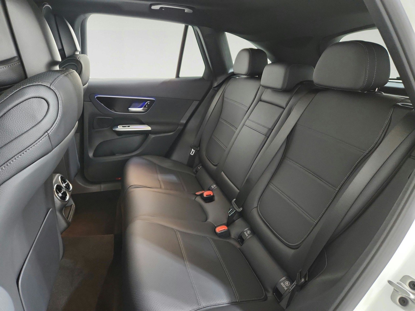 Certified Used 2026 Polar White Mercedes-Benz GLC 300 image 18