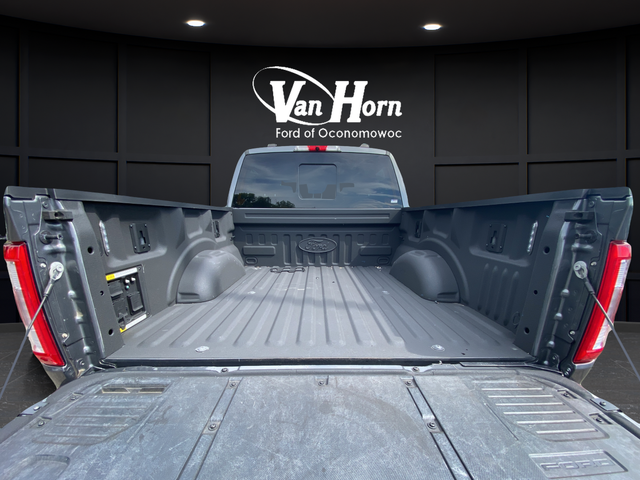 Used 2023 Carbonized Gray Metallic Ford Lariat image 26