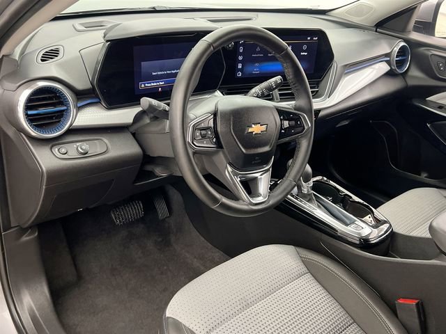 2025 Chevrolet Trax LT - Photo 7