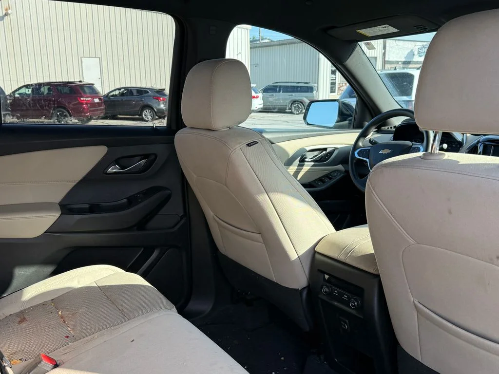 Used 2022 White Chevrolet LS image 15