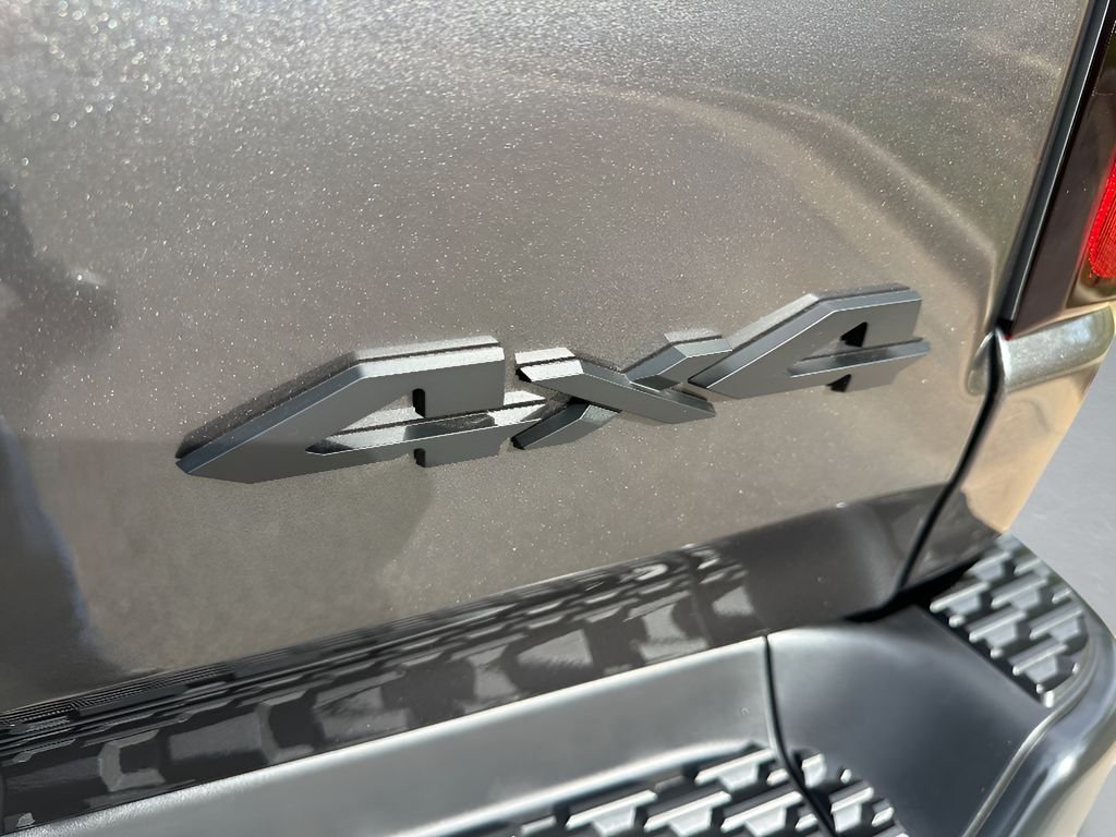 New 2026 Granite Crystal Metallic Clear-Coat Exterior Paint RAM Warlock Hemi 4x4 Crew Cab image 13