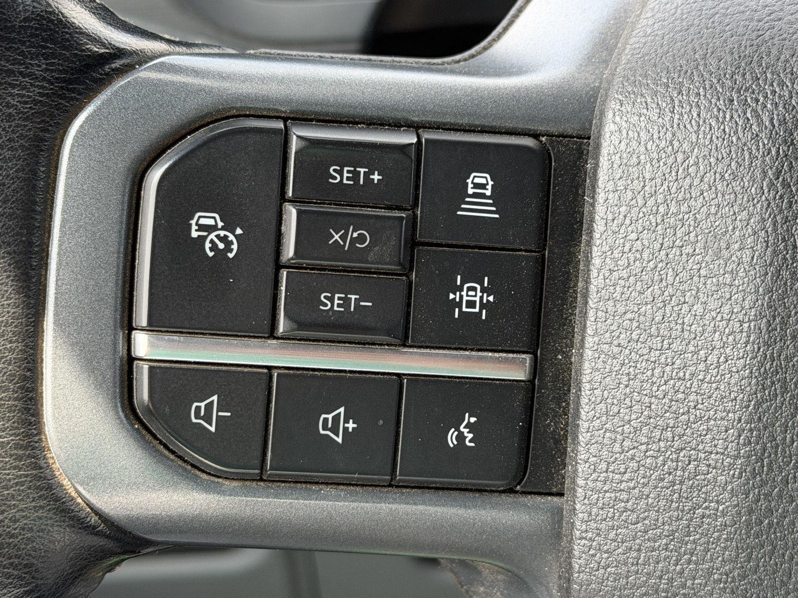 Used 2024 Darkened Bronze Ford XLT image 9