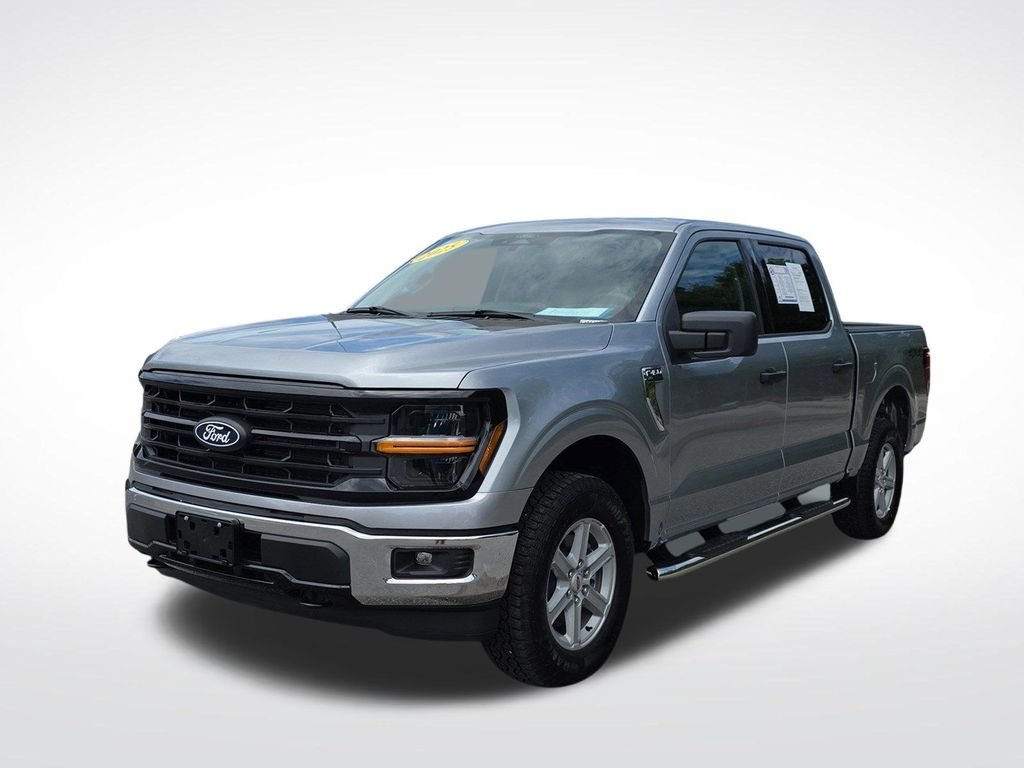 Used 2025 Silver Ford XLT image 2