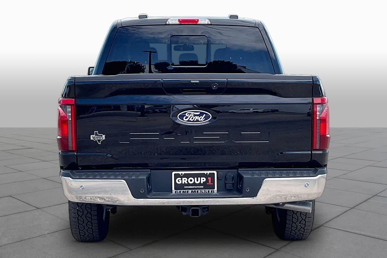 New 2026 Agate Black Metallic Ford XLT image 4