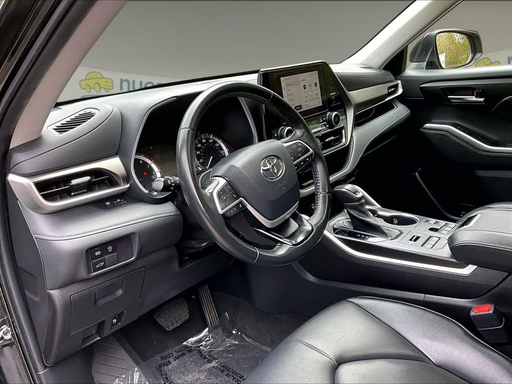 Used 2023 Black Toyota XLE image 13
