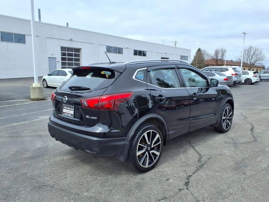 Used 2017 Nissan Rogue Sport SL with VIN JN1BJ1CR7HW112327 for sale in Franklin, WI
