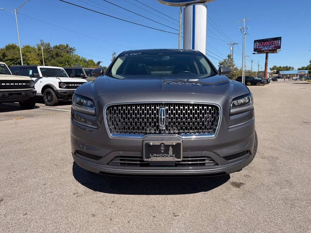 Used 2021 Gray Lincoln Reserve image 2