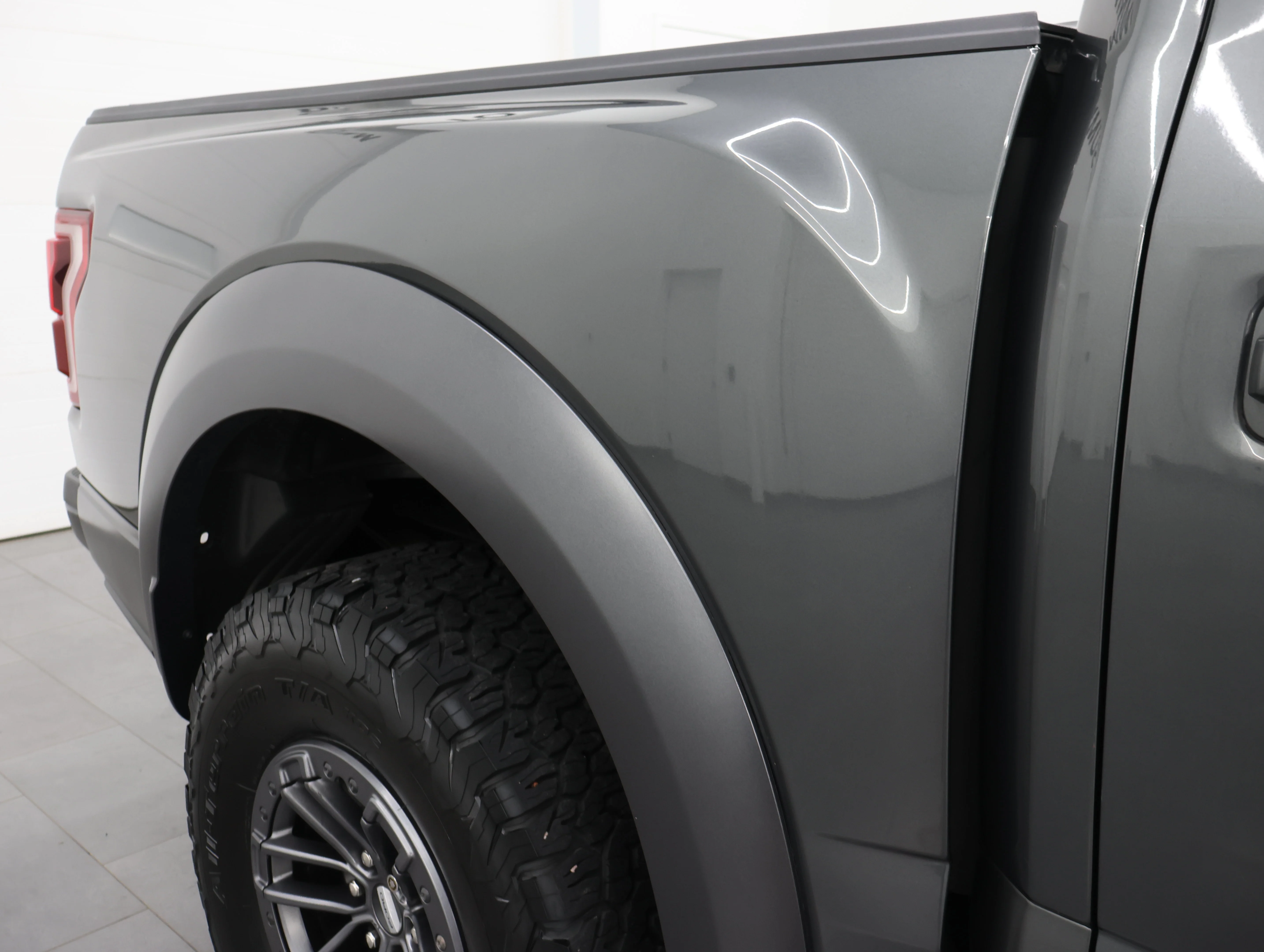Used 2019 Magnetic Metallic Ford Raptor image 29