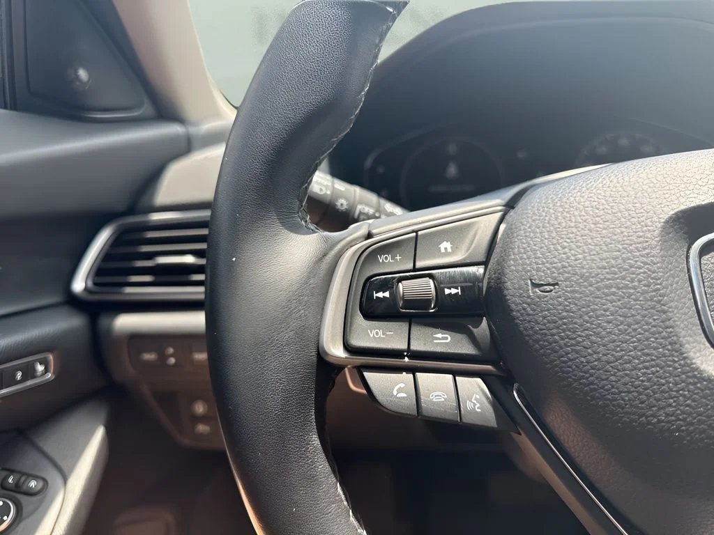 Used 2022  Honda Touring 2.0T image 17