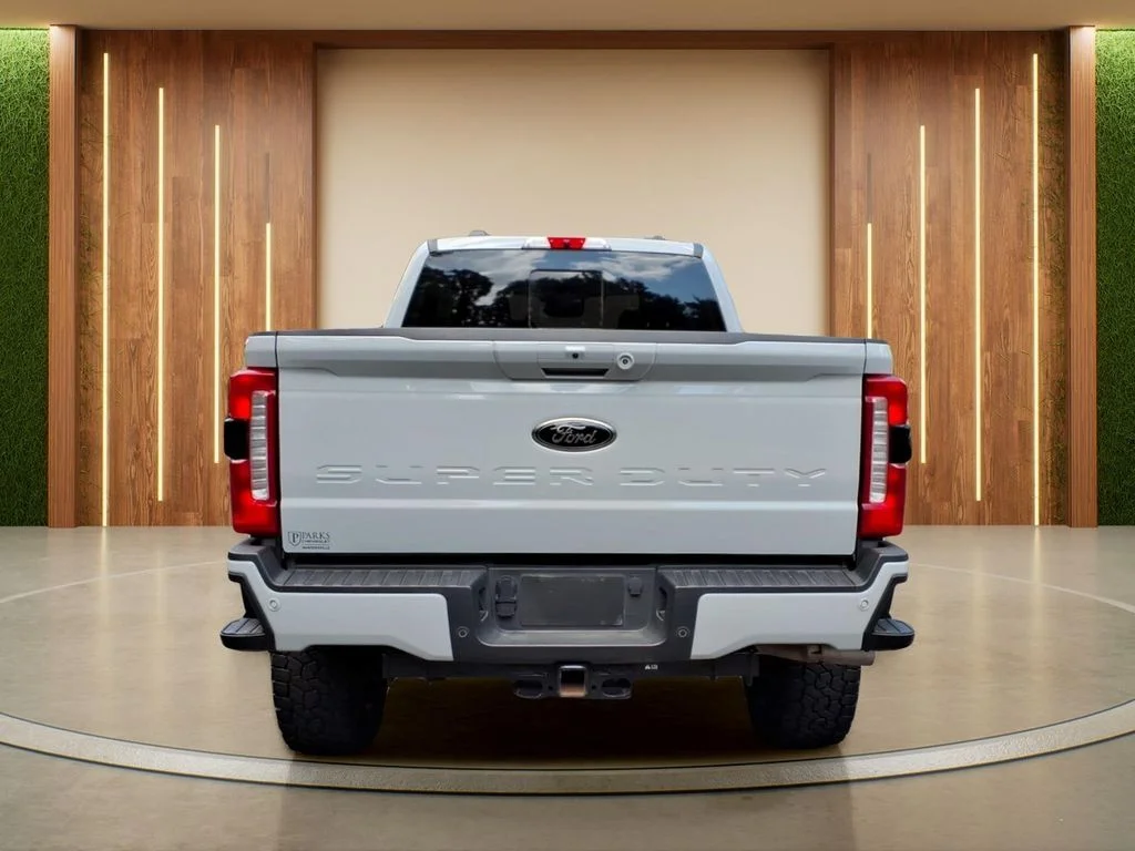 Used 2025 White Ford Lariat image 31