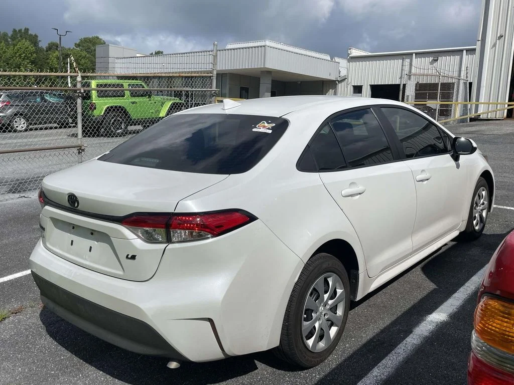 Used 2025 Wind Chill Pearl Toyota LE image 2