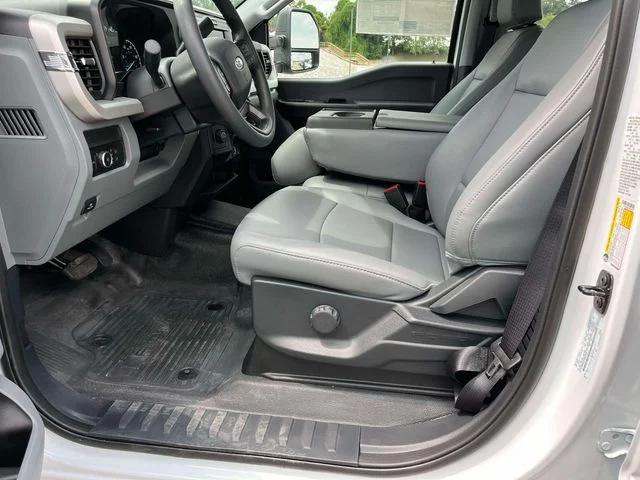 New 2026 Oxford White Ford F-250® XL image 25