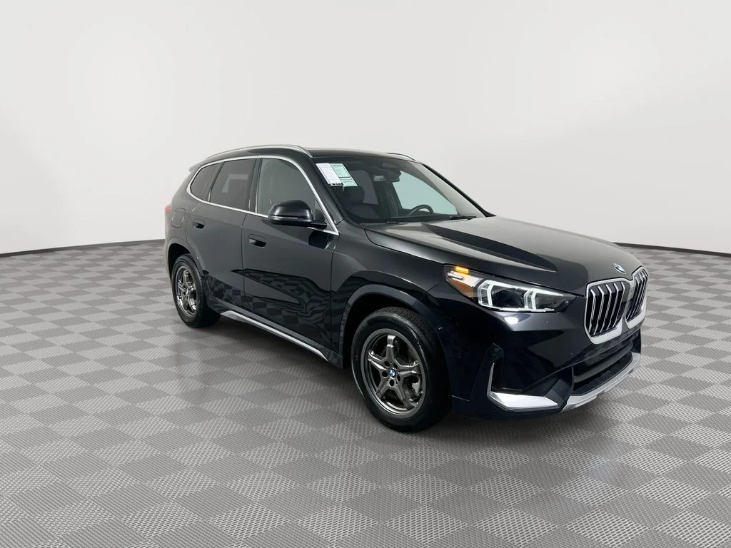Used 2025 Black BMW xDrive28i image 2
