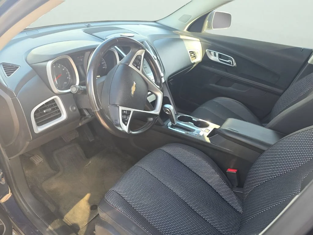 Used 2015 BLUE VELVET METALLIC Chevrolet LT image 4