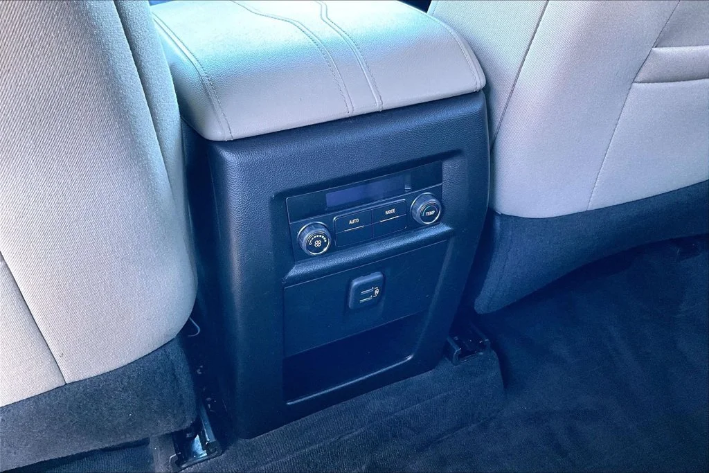 Used 2022 White Chevrolet LS image 10