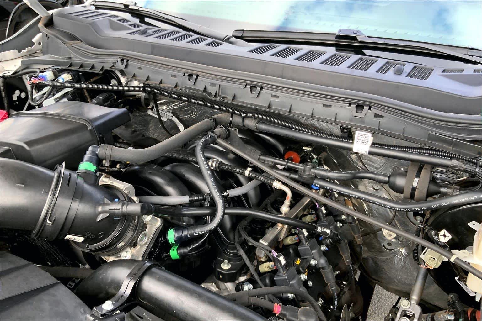 Used 2026 Avalanche Ford XLT image 29