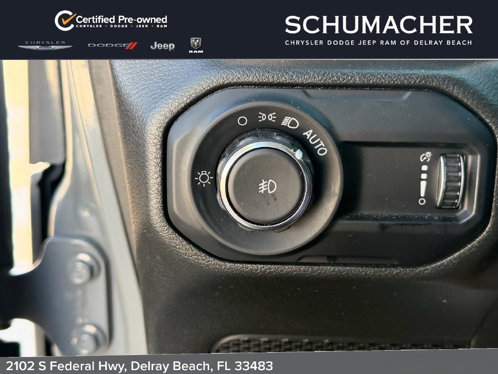 Used 2023 Gray Jeep Sport S image 23