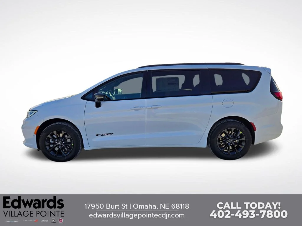 2026 Chrysler Pacifica Select - Photo 6
