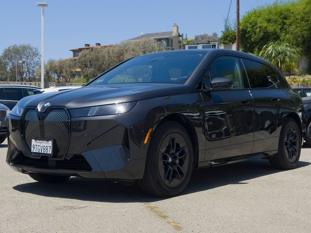 Used 2026 Dark Graphite Metallic BMW xDrive45 image 3