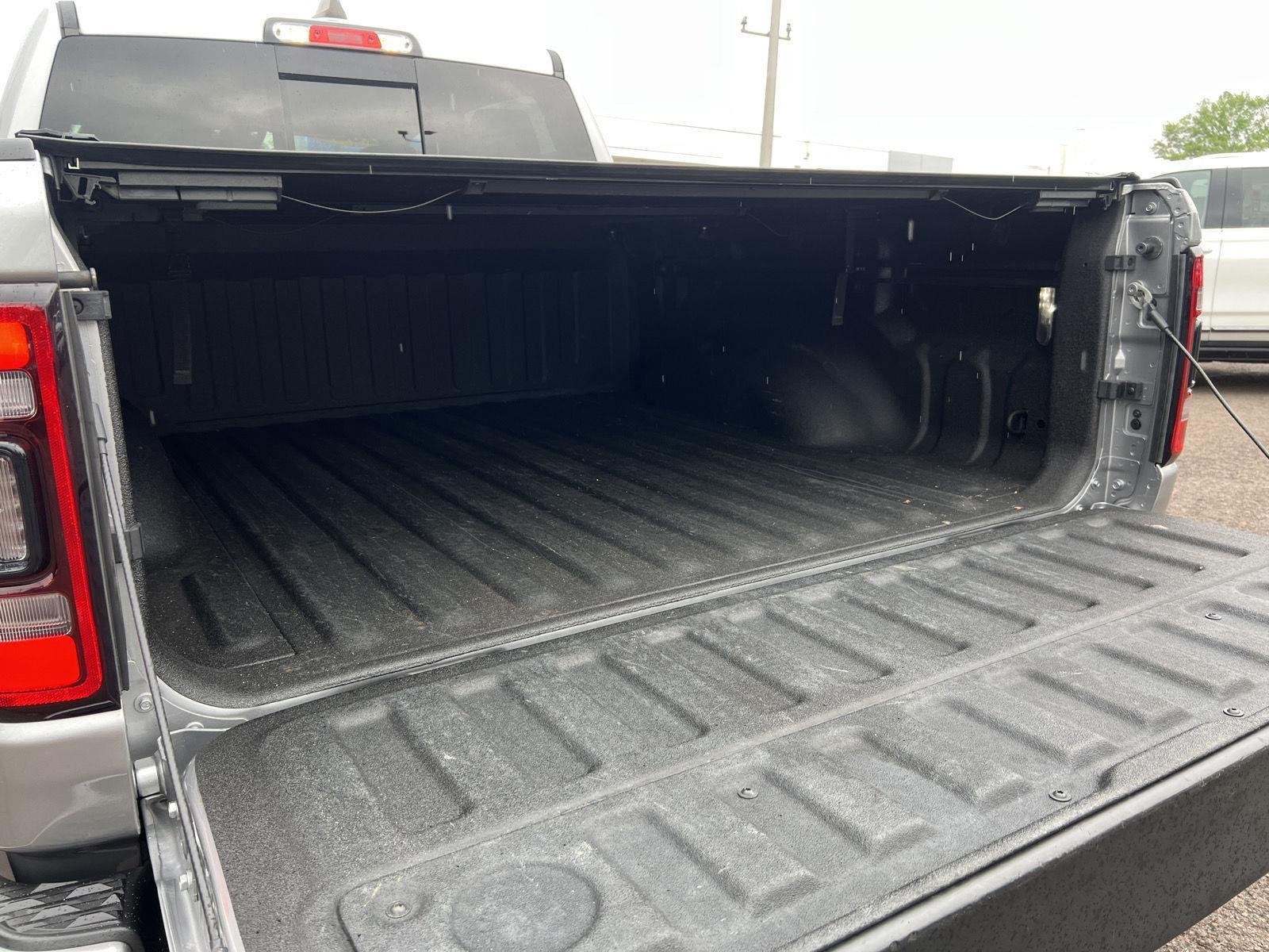 Used 2022 Silver Ram Laramie image 15